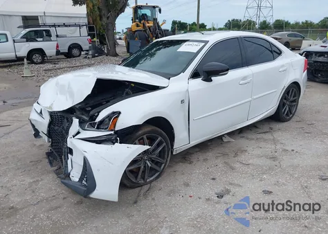 2020 Lexus Is 300 z USA, uszkodzony, nr VIN JTHGA1D24L5104770